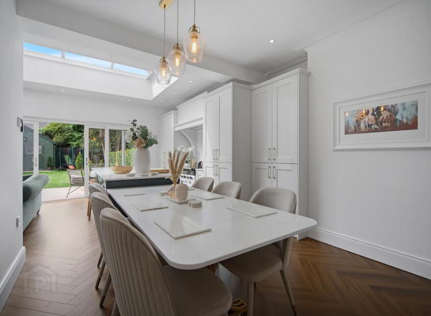 15 Luxor Gardens, Belfast, BT5 5NB