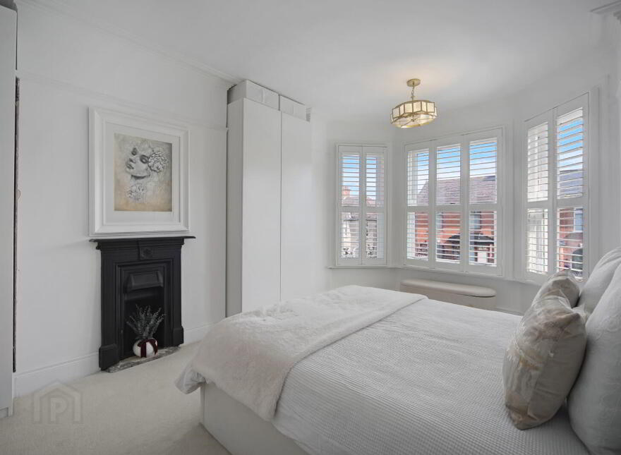 15 Luxor Gardens, Belfast, BT5 5NB