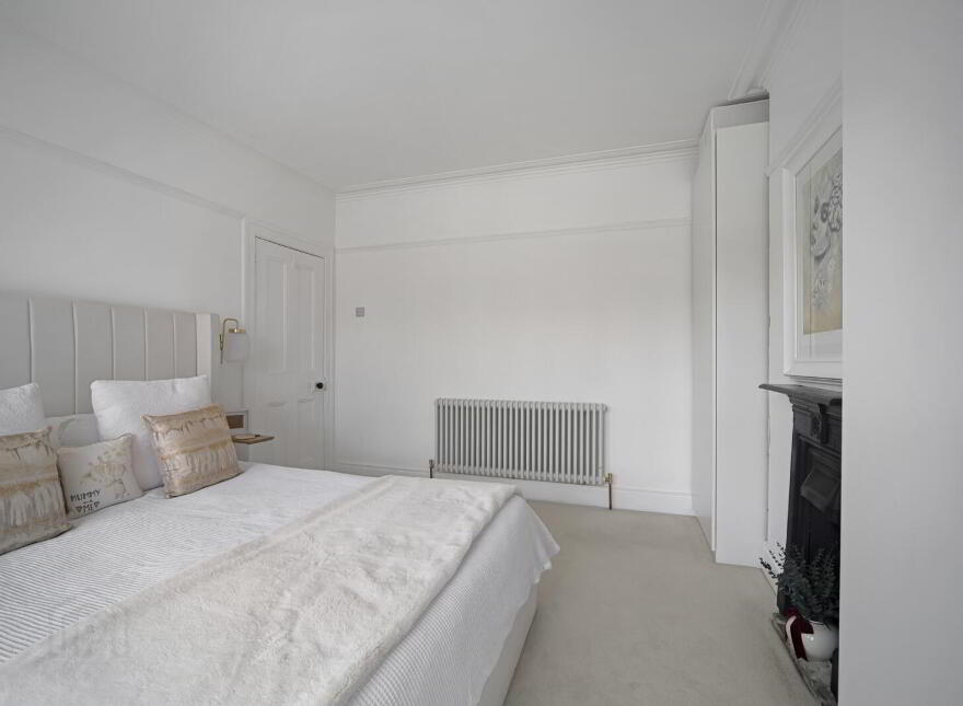 15 Luxor Gardens, Belfast, BT5 5NB