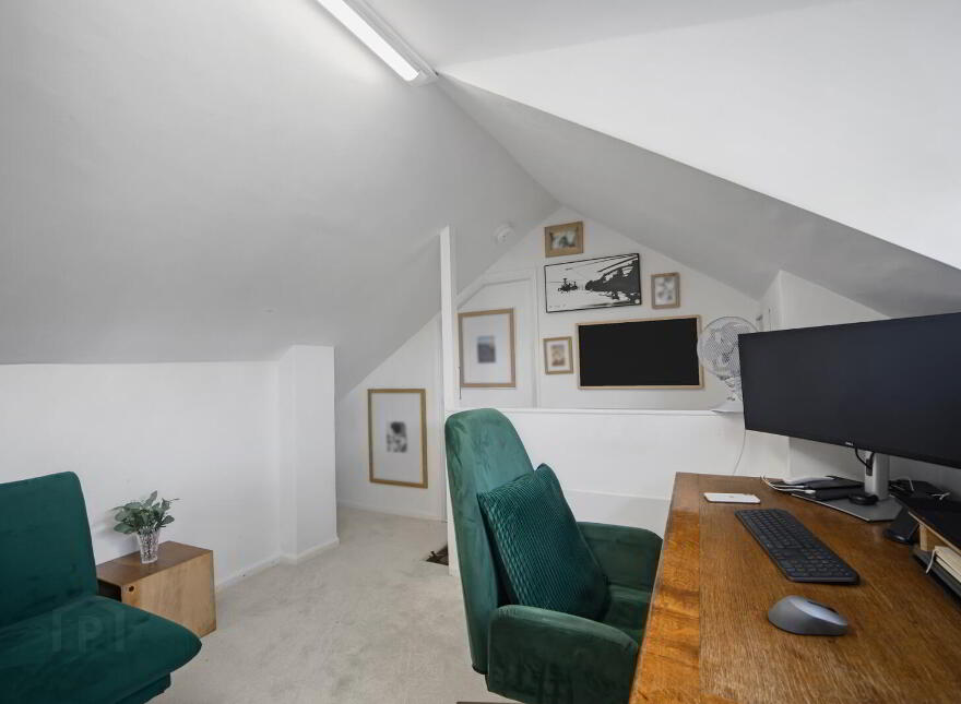 15 Luxor Gardens, Belfast, BT5 5NB