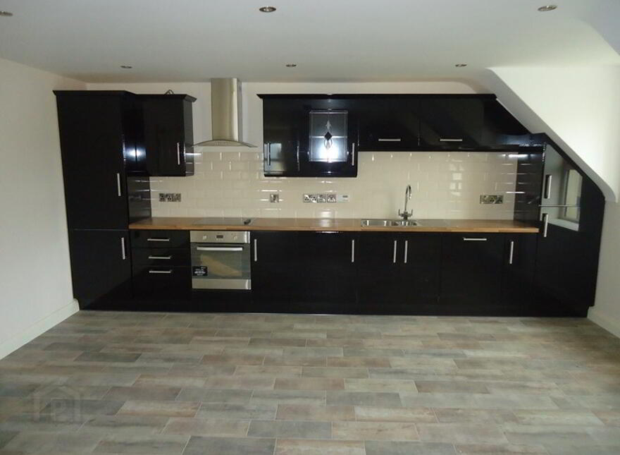 Apt 10 Rosscarrig, Sligo Road, Enniskillen, BT74 7JY