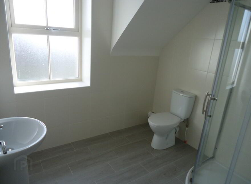 Apt 10 Rosscarrig, Sligo Road, Enniskillen, BT74 7JY