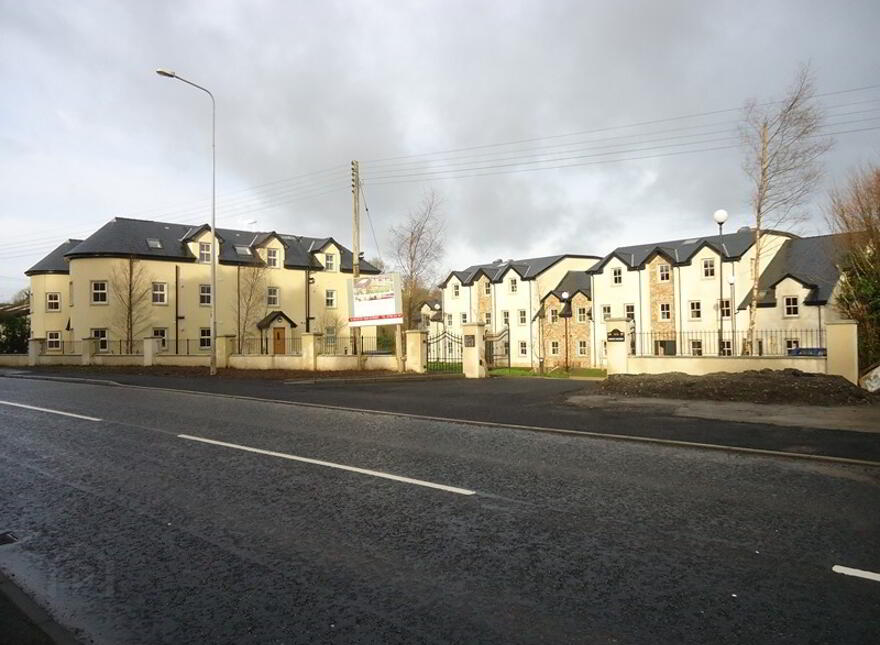 Apt 10 Rosscarrig, Sligo Road, Enniskillen, BT74 7JY