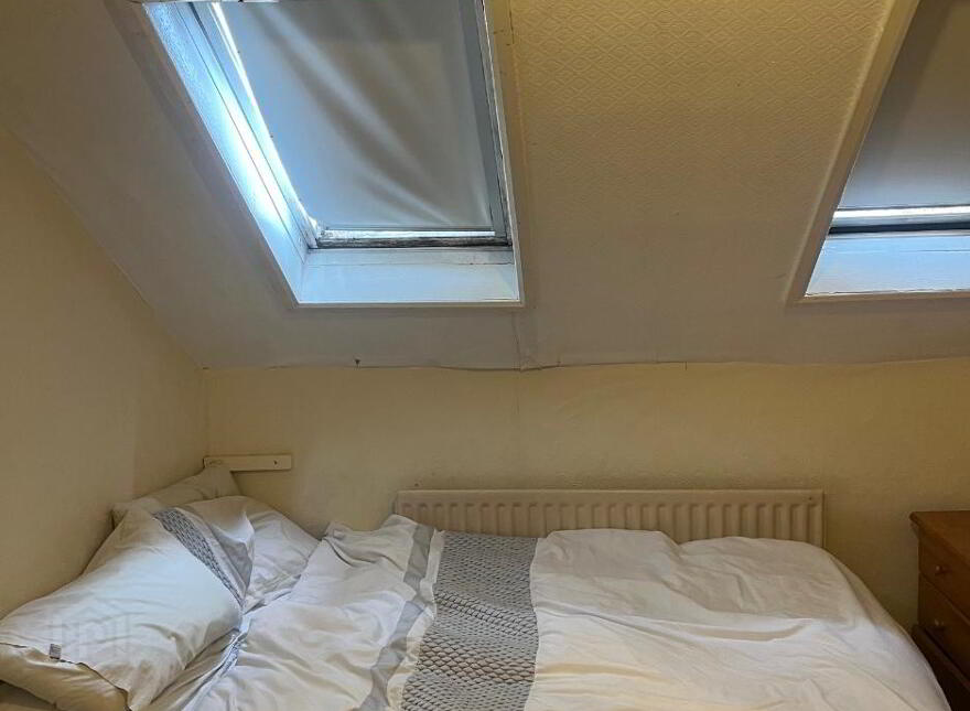 64 University Avenue, Belfast, BT7 1GY
