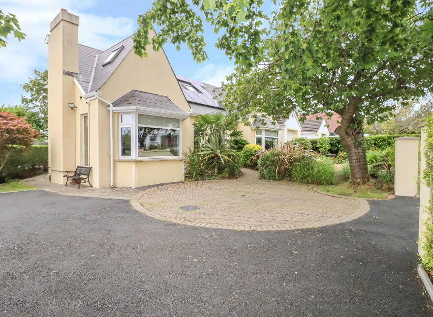 14 Moyne Park, Gilnahirk, Belfast, BT5 7QT photo