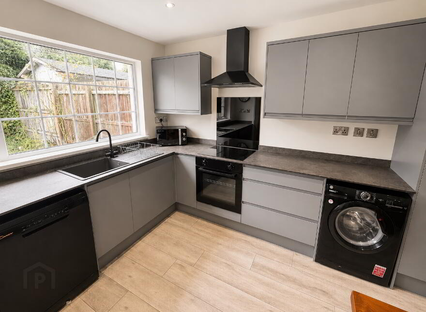 41 Mount Vernon, Culmore, L’derry, BT48 8AG