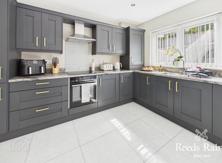 8 Faulkner Grove, Bangor, BT20 3FN