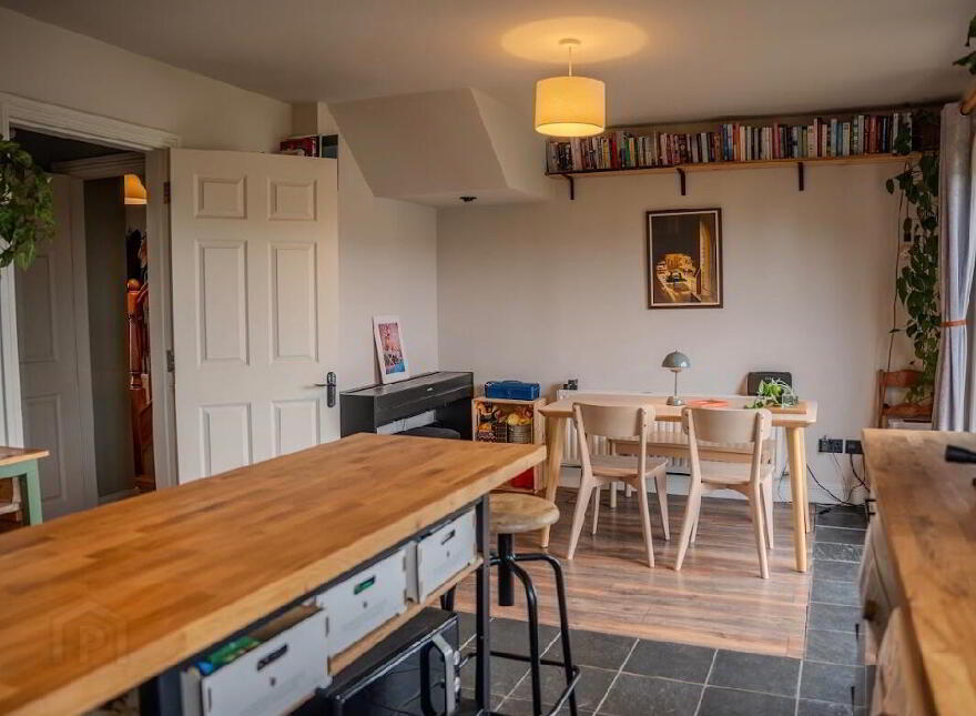Apartment 20 An Doirín, Green Street, Dingle, V92HC89