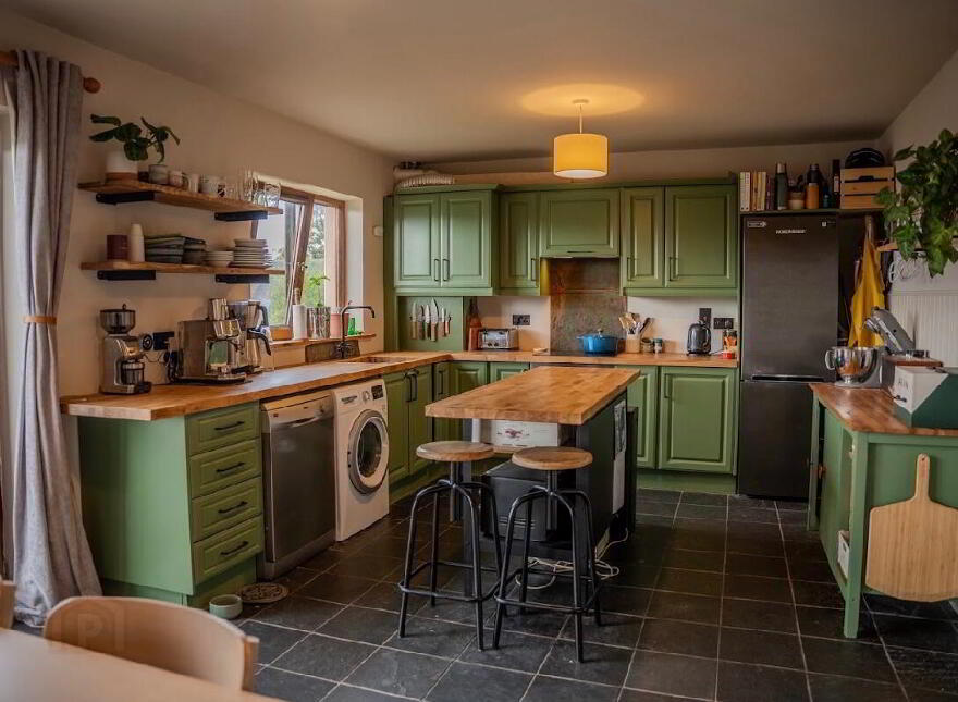 Apartment 20 An Doirín, Green Street, Dingle, V92HC89