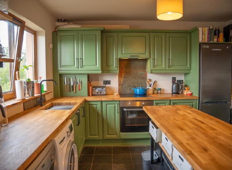 Apartment 20 An Doirín, Green Street, Dingle, V92HC89