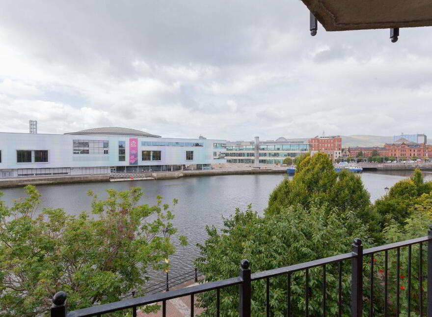 18 Laganview Court, Belfast, BT5 4AR