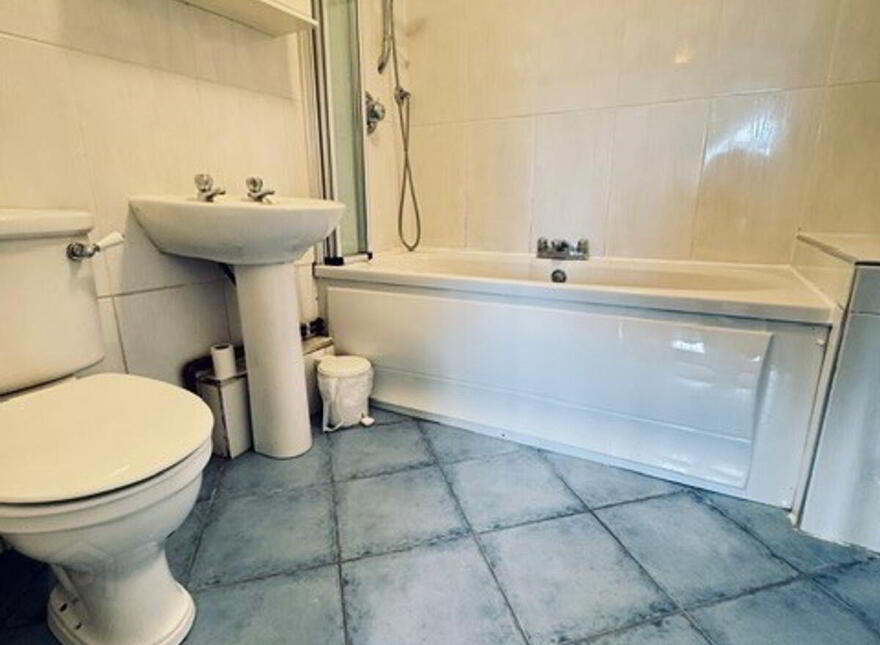 18 Laganview Court, Belfast, BT5 4AR