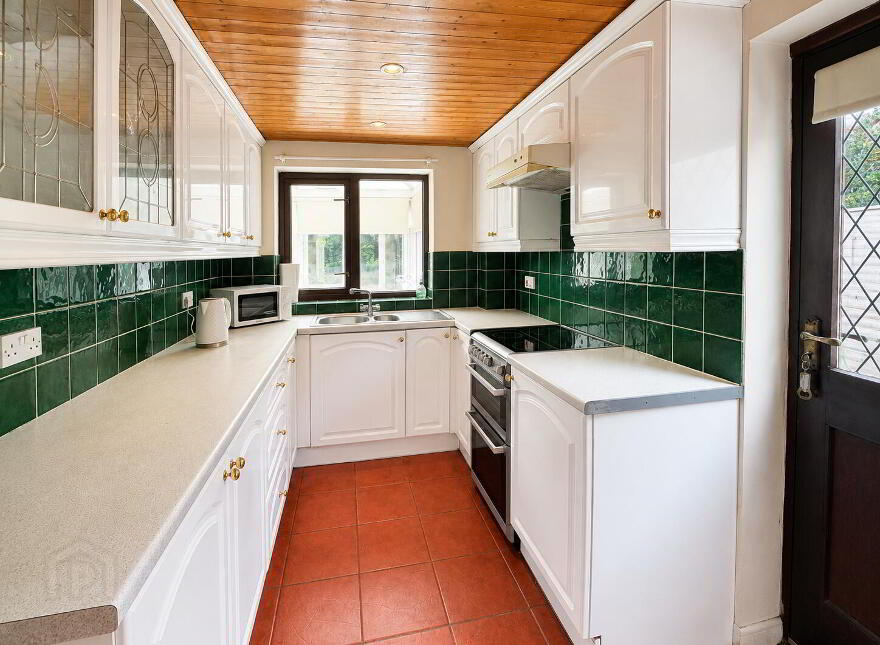 38 Woodview Crescent, Lisburn, BT28 1LF