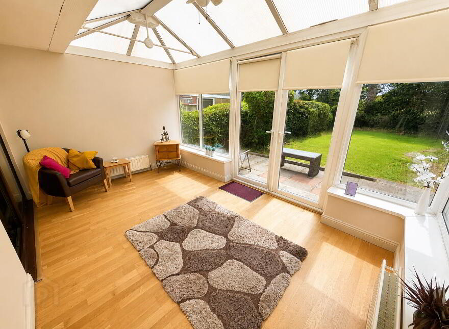 38 Woodview Crescent, Lisburn, BT28 1LF