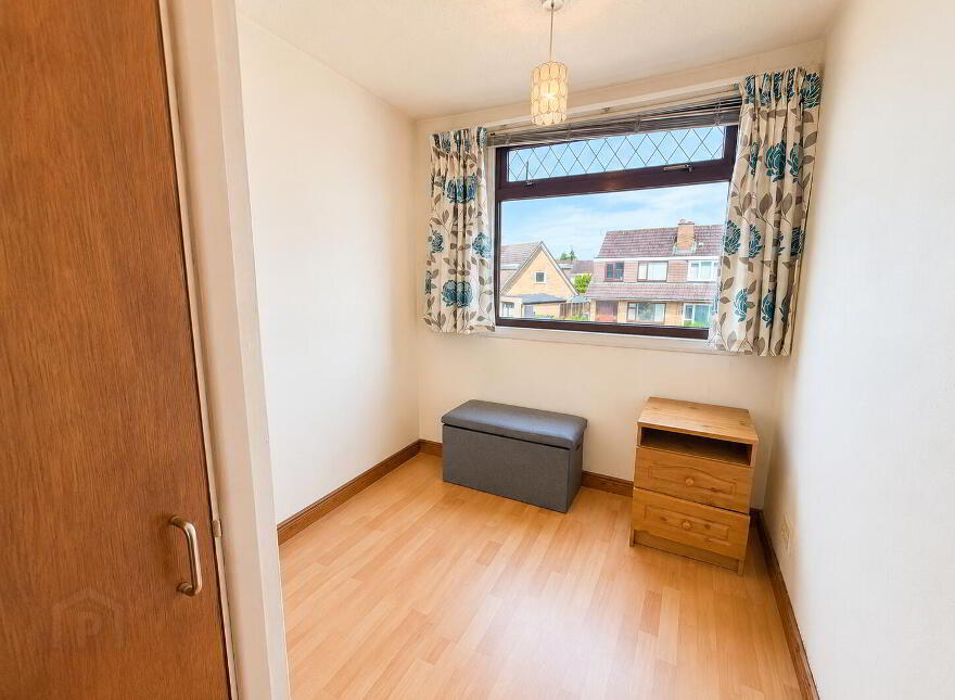38 Woodview Crescent, Lisburn, BT28 1LF