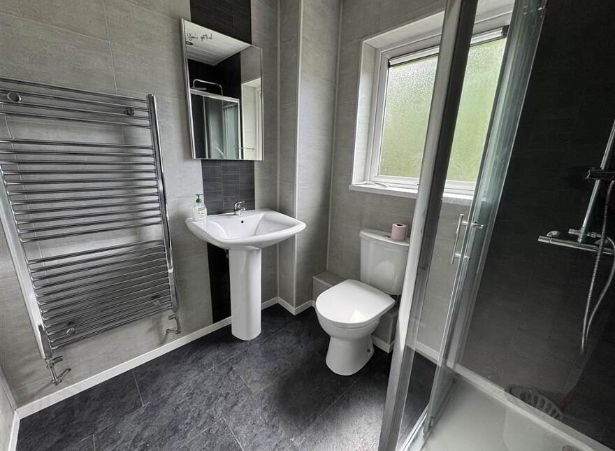 11 Oakvale Gardens, Belfast, BT17 0SD