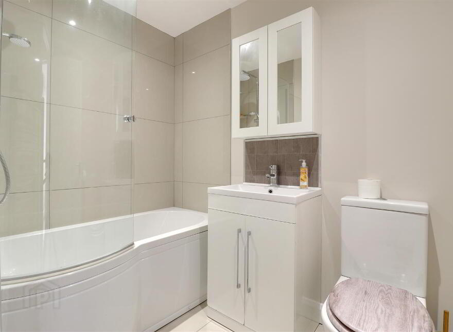 21B Main Street, Millisle, Newtownards, BT22 2BL