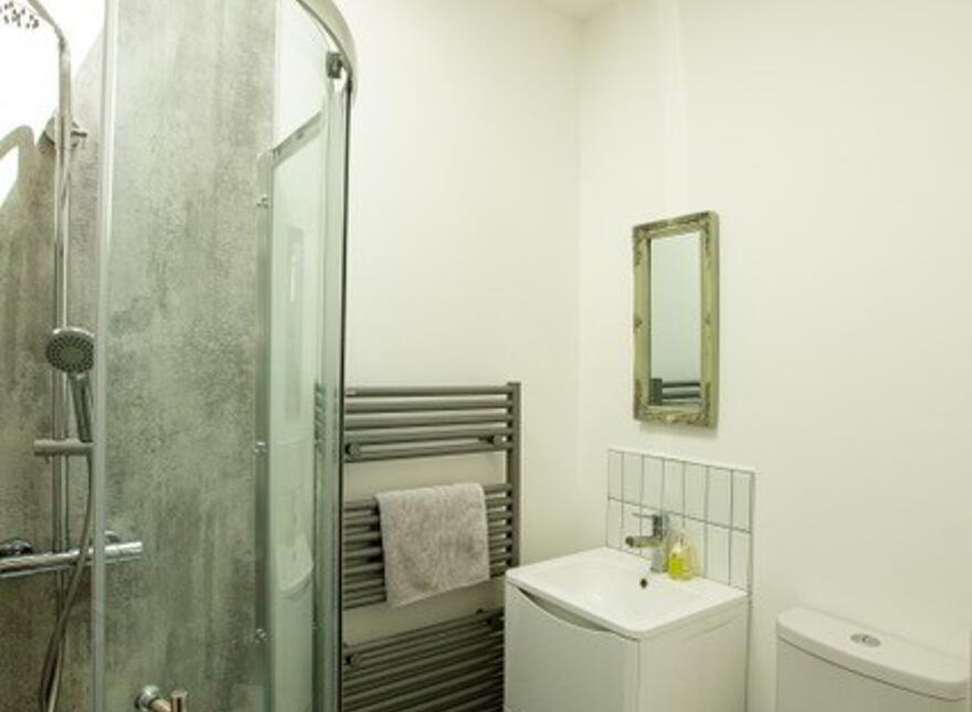 20 Arthur Street, Royal Hillsborough, BT26 6AP