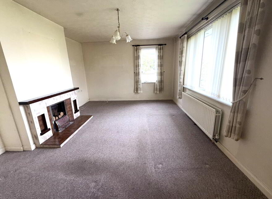 35 Meadowvale, Ballymena, BT42 4EX