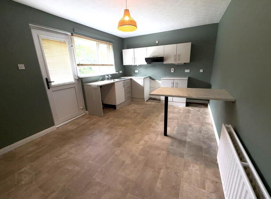 35 Meadowvale, Ballymena, BT42 4EX