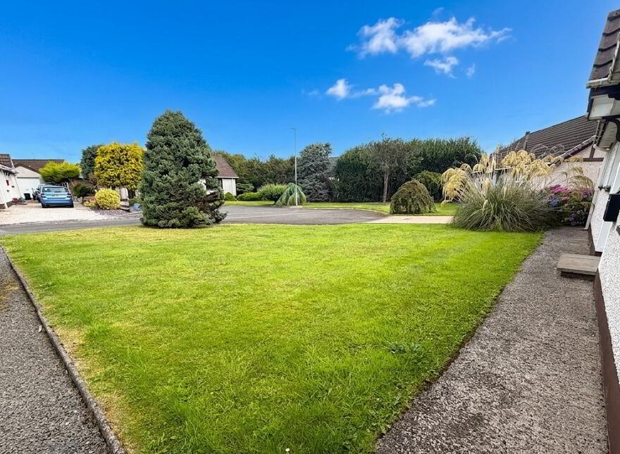 35 Meadowvale, Ballymena, BT42 4EX