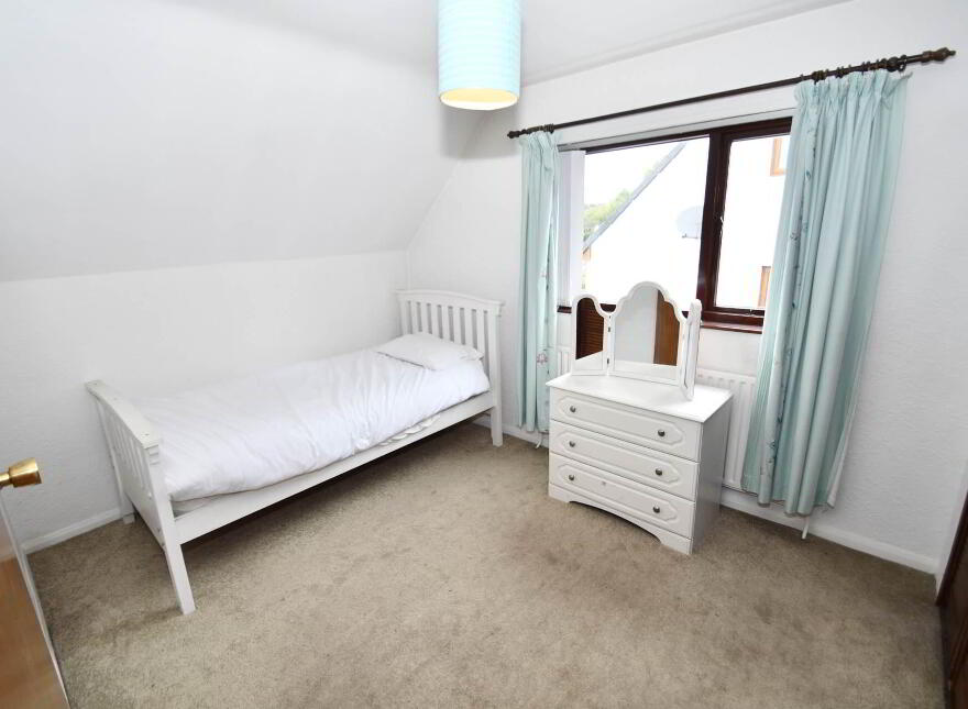 27 Ladybrook Crescent, Belfast, BT11 9ES