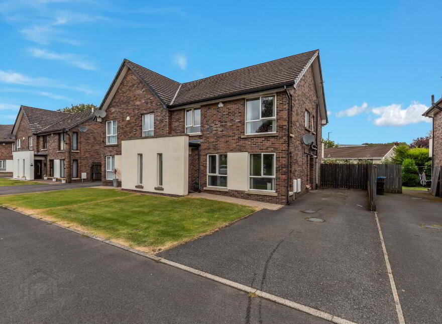 37 Rogan Wood, Newtownabbey, BT36 4BG