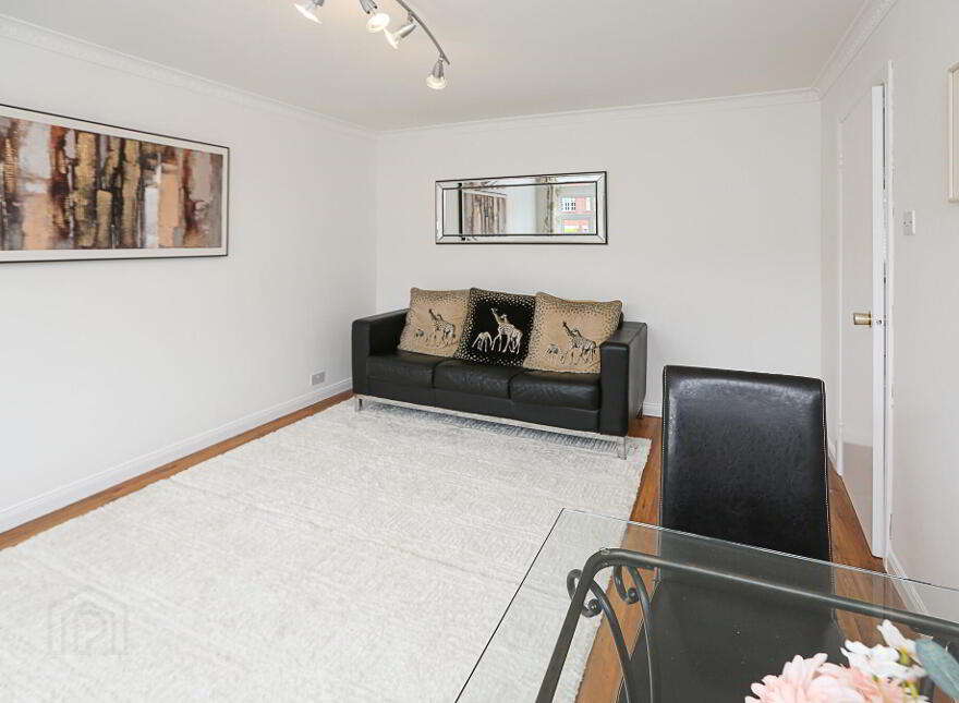 36b Dundonald Heights, Belfast, BT16 1LX