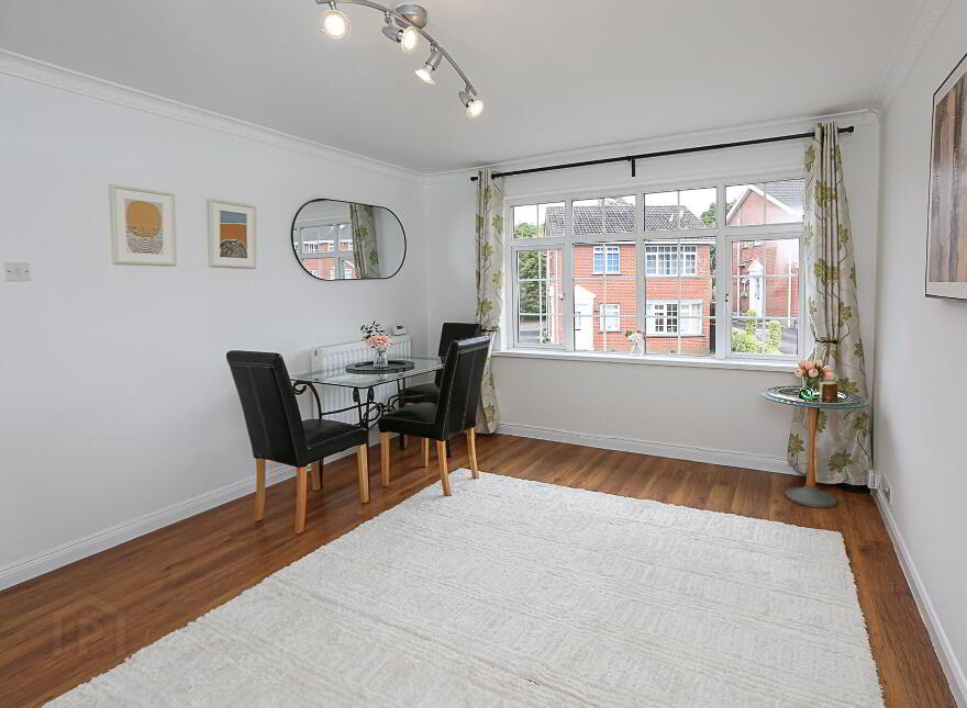 36b Dundonald Heights, Belfast, BT16 1LX