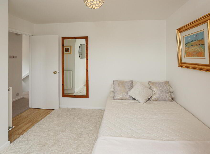 36b Dundonald Heights, Belfast, BT16 1LX