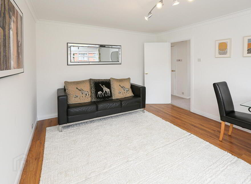 36b Dundonald Heights, Belfast, BT16 1LX