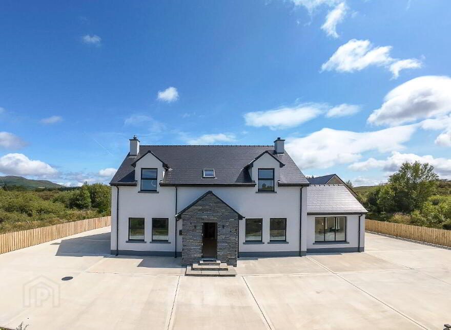 Prucklish, Newmills, Newmills, F92HPK1