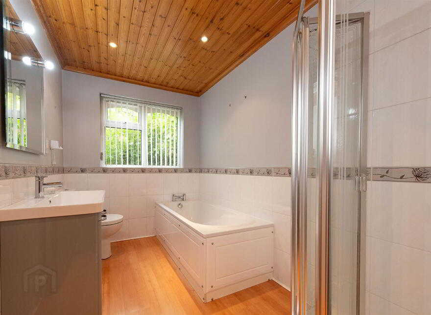 94 Kinedale Park, Ballynahinch, BT24 8YS