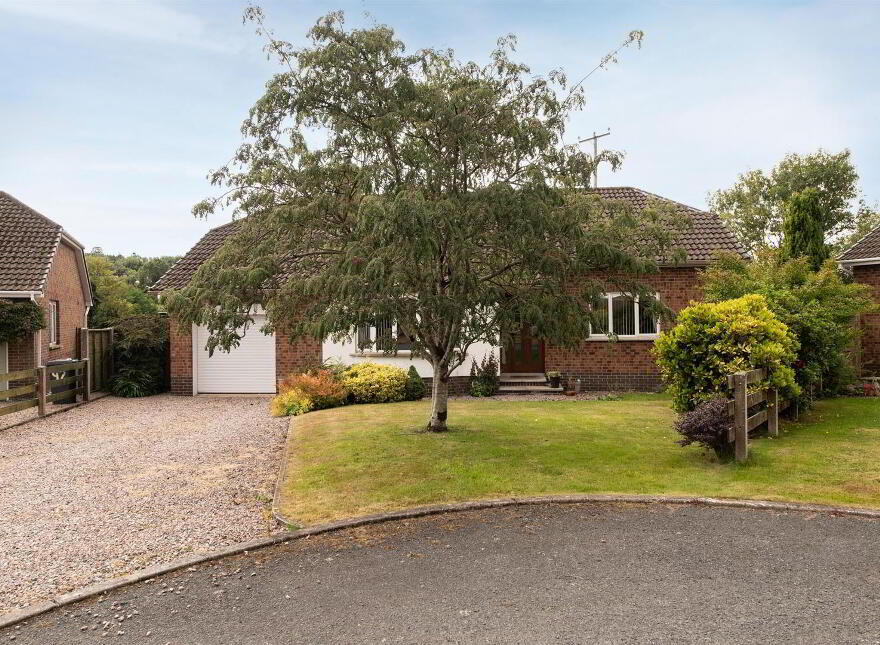 94 Kinedale Park, Ballynahinch, BT24 8YS