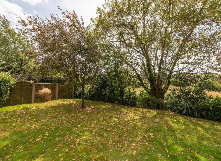 94 Kinedale Park, Ballynahinch, BT24 8YS