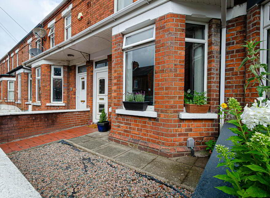 212 Ravenhill Avenue, Belfast, BT6 8LL