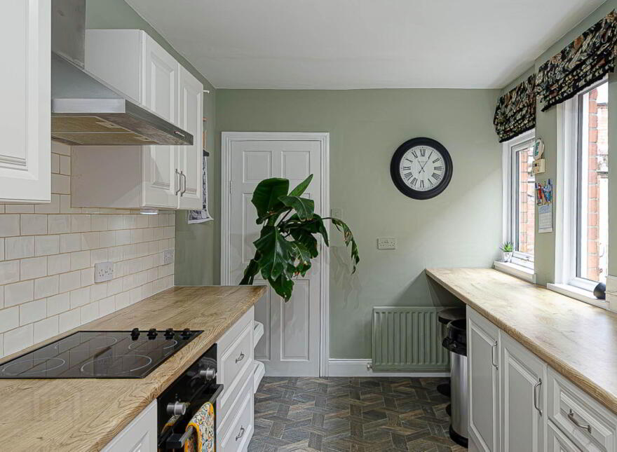 212 Ravenhill Avenue, Belfast, BT6 8LL