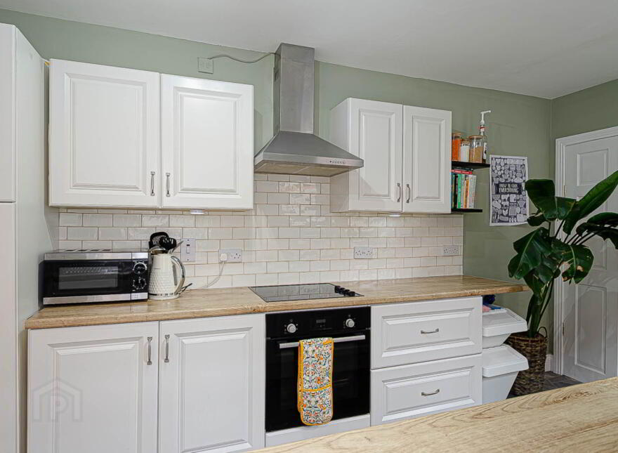 212 Ravenhill Avenue, Belfast, BT6 8LL
