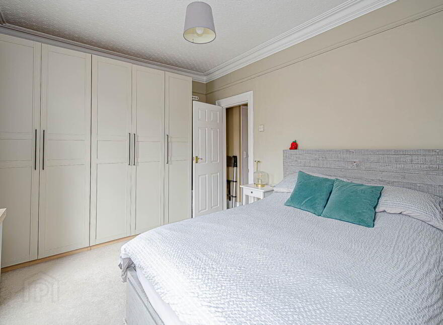 212 Ravenhill Avenue, Belfast, BT6 8LL