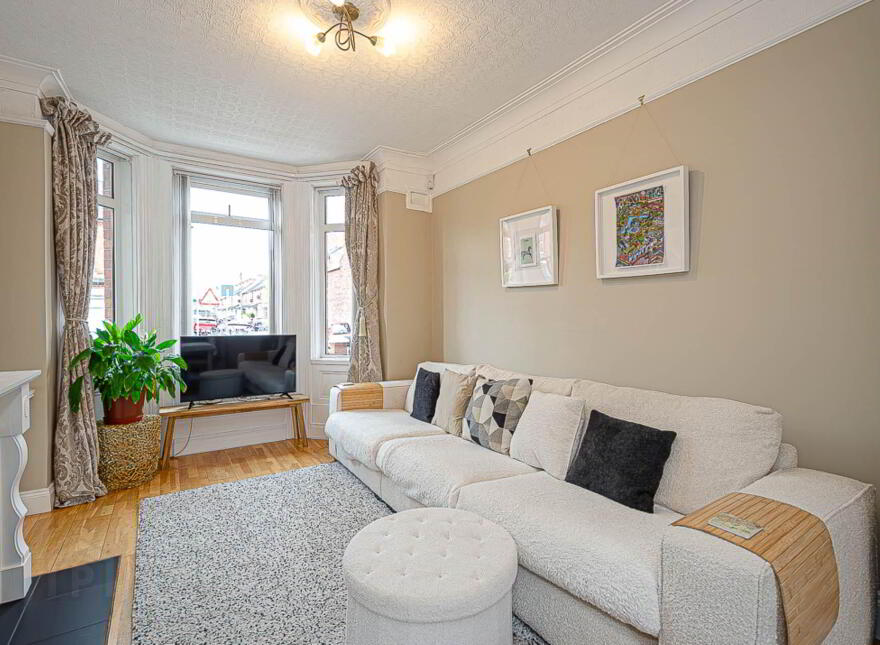 212 Ravenhill Avenue, Belfast, BT6 8LL
