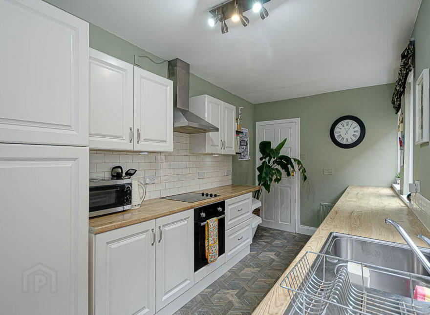 212 Ravenhill Avenue, Belfast, BT6 8LL