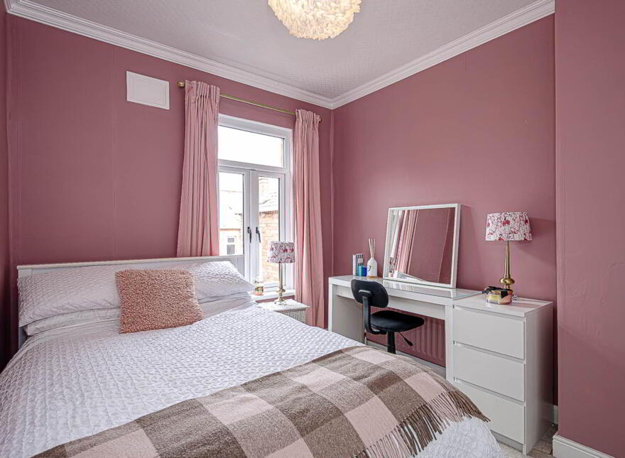 212 Ravenhill Avenue, Belfast, BT6 8LL