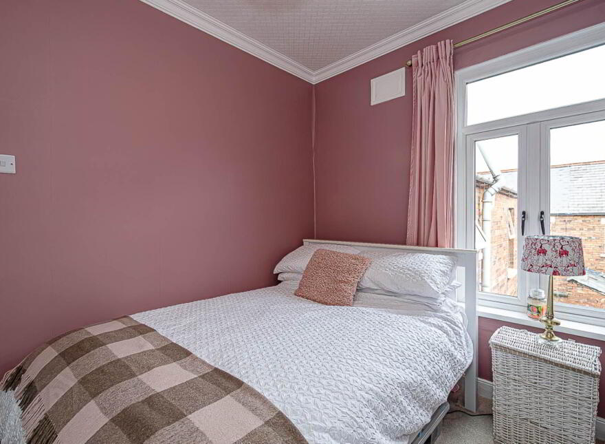 212 Ravenhill Avenue, Belfast, BT6 8LL