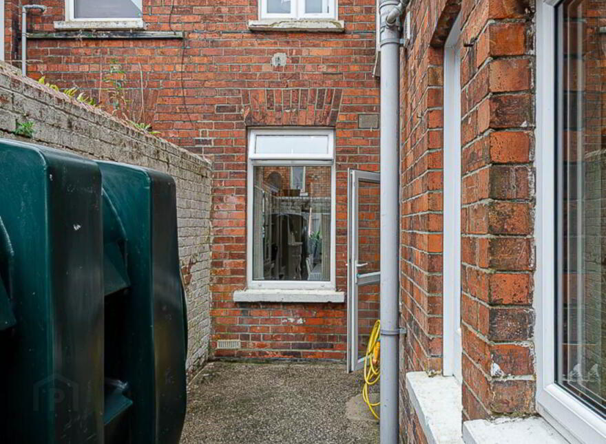212 Ravenhill Avenue, Belfast, BT6 8LL