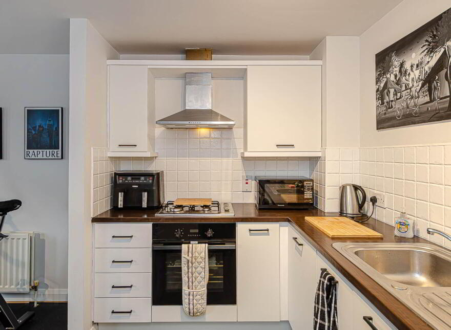 Apt 3, Cherryville Street, Belfast, BT6 8BJ