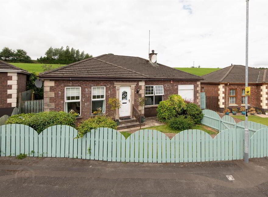 63 Oakwood Avenue, Carryduff, Belfast, BT8 8SW