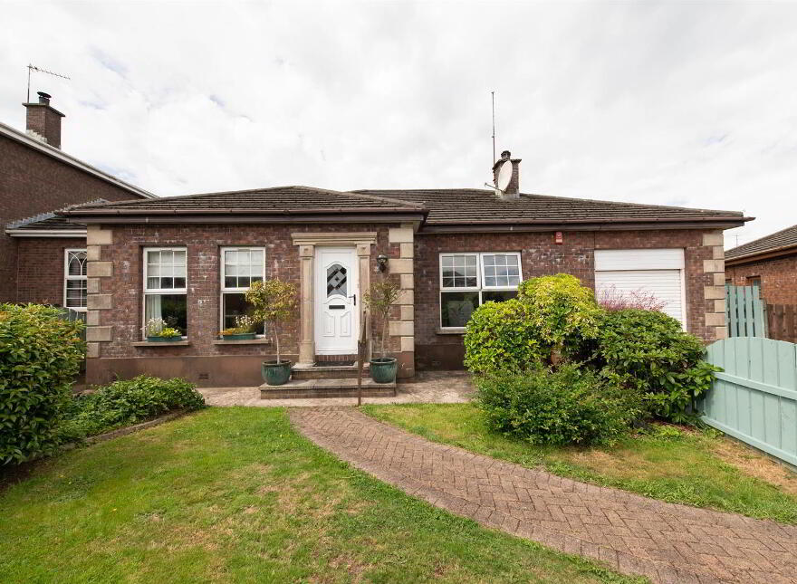 63 Oakwood Avenue, Carryduff, Belfast, BT8 8SW