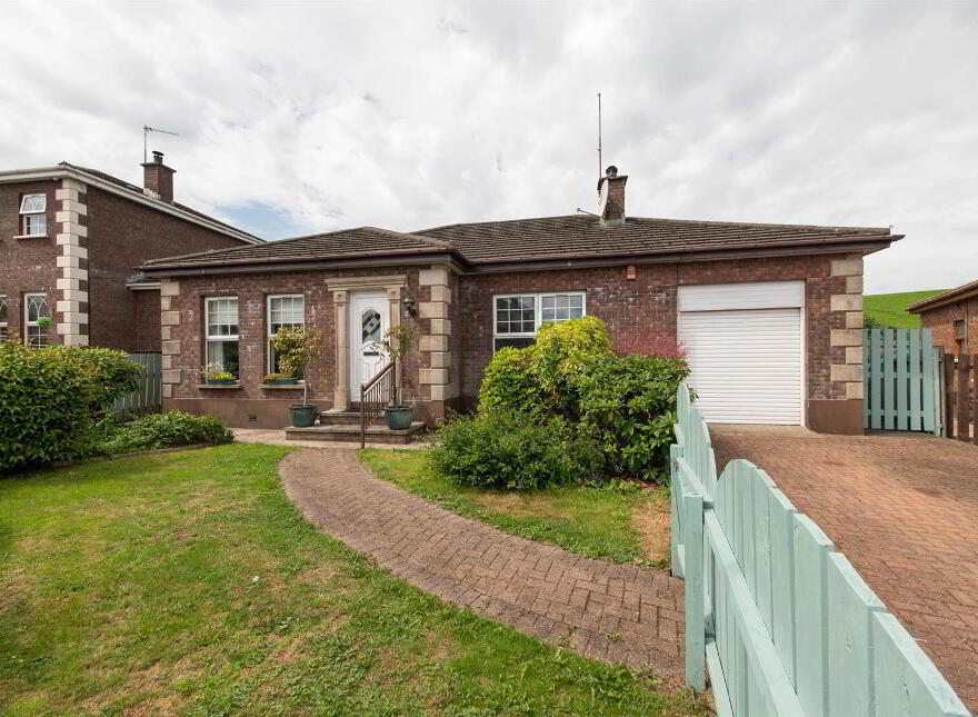 63 Oakwood Avenue, Carryduff, Belfast, BT8 8SW