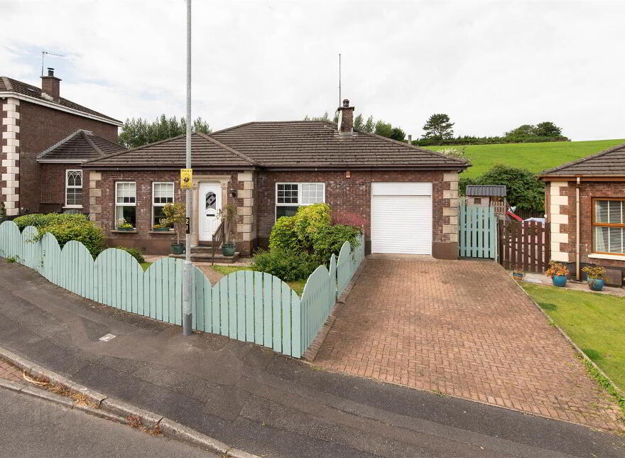 63 Oakwood Avenue, Carryduff, Belfast, BT8 8SW