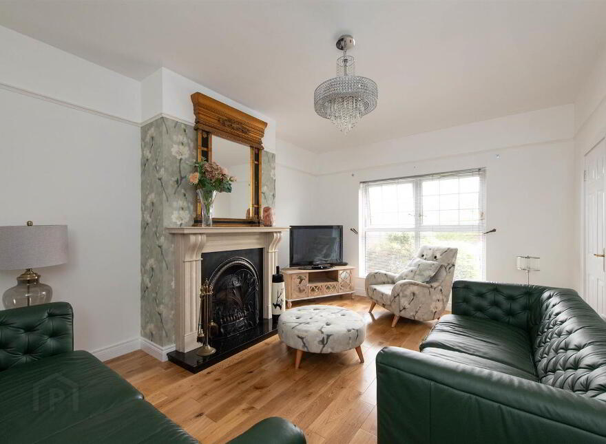 63 Oakwood Avenue, Carryduff, Belfast, BT8 8SW
